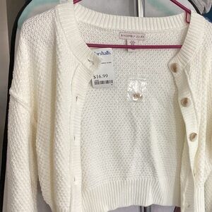 NWT Cropped White Button Up Cardigan
